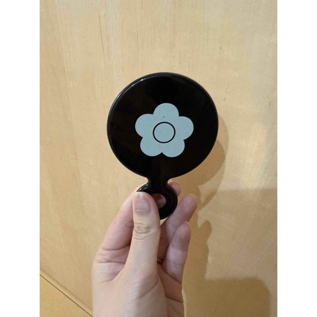 MARY QUANT(マリークヮント)のミラー　手鏡　化粧グッズ　コスメ　マリークワント レディースのファッション小物(ミラー)の商品写真