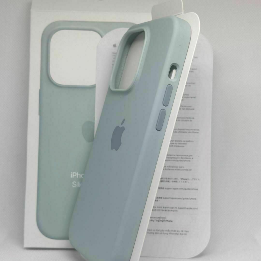 新品-純正互換品　iPhone14Pro シリコンケース 浅緑 スマホ/家電/カメラのスマホアクセサリー(iPhoneケース)の商品写真