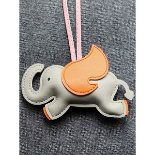 ゾウ バッグチャーム キーホルダー 美品 フェイクレザー