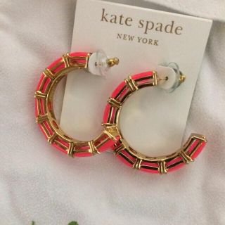 ケイトスペードニューヨーク(kate spade new york)のKateSpadeネオンピンクピアス(ピアス)