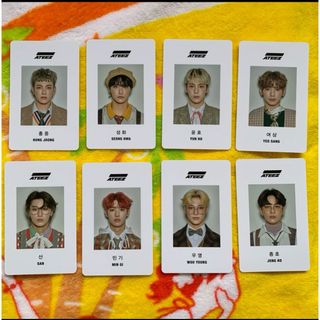 ATEEZ シーグリ トレカ 2020 社員証 SEASONSGREETINGS(アイドルグッズ)