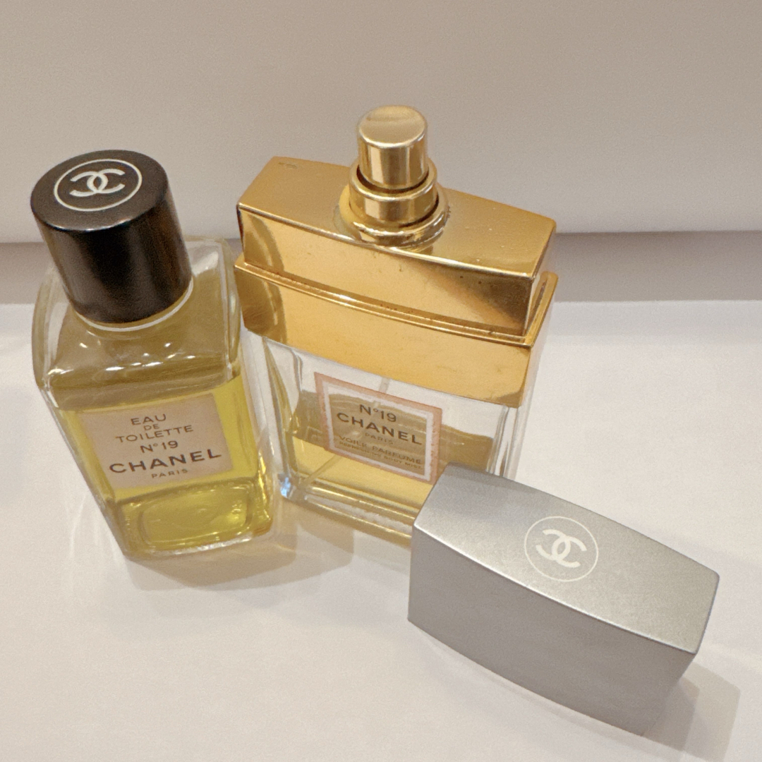 CHANEL シャネル No.19 EDP EDT ボディミスト香水等4点セット CHANEL - CHANEL シャネル No.19 EDP EDT ボディミスト香水等4点