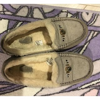 アグ(UGG)のUGG スワロフスキーアンスレー グレー(スリッポン/モカシン)