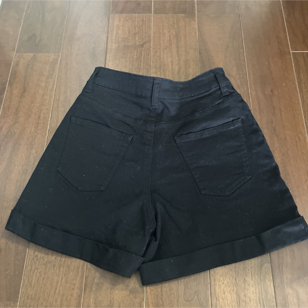 WEGO(ウィゴー)のWEGO STANDARD　ショートパンツ　ブラック　S レディースのパンツ(ショートパンツ)の商品写真