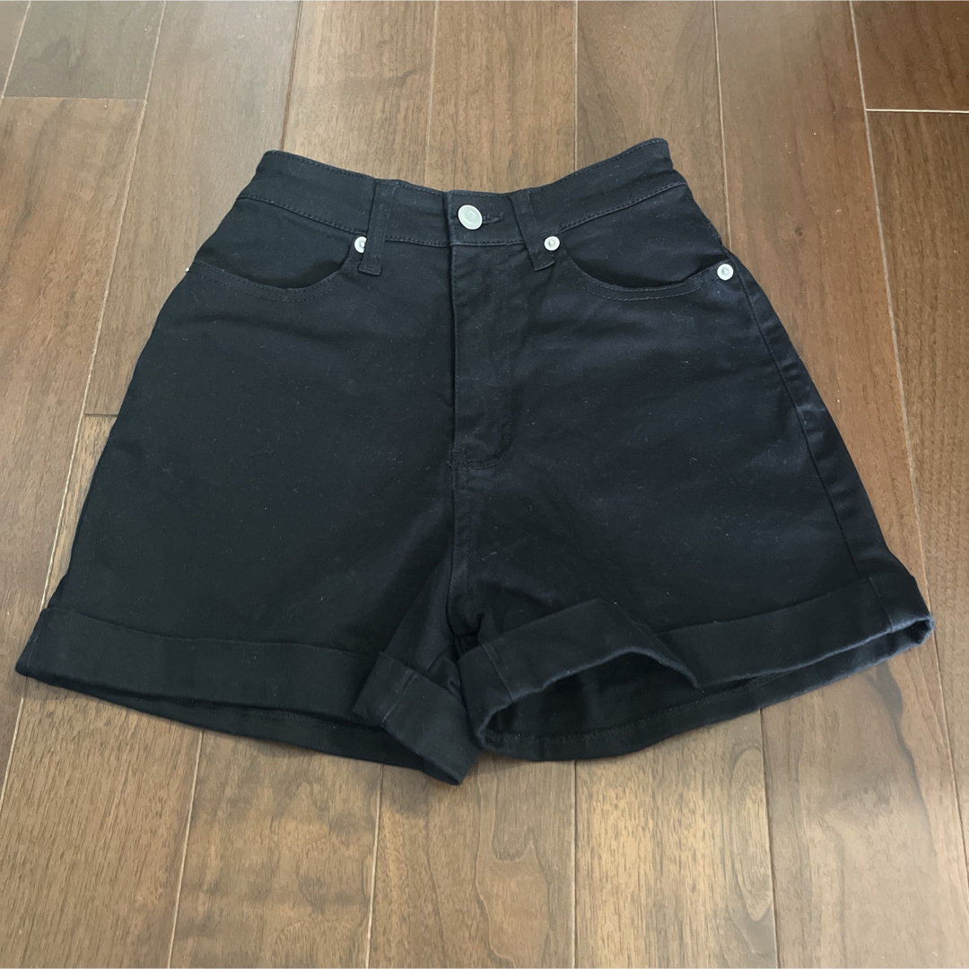 WEGO(ウィゴー)のWEGO STANDARD　ショートパンツ　ブラック　S レディースのパンツ(ショートパンツ)の商品写真
