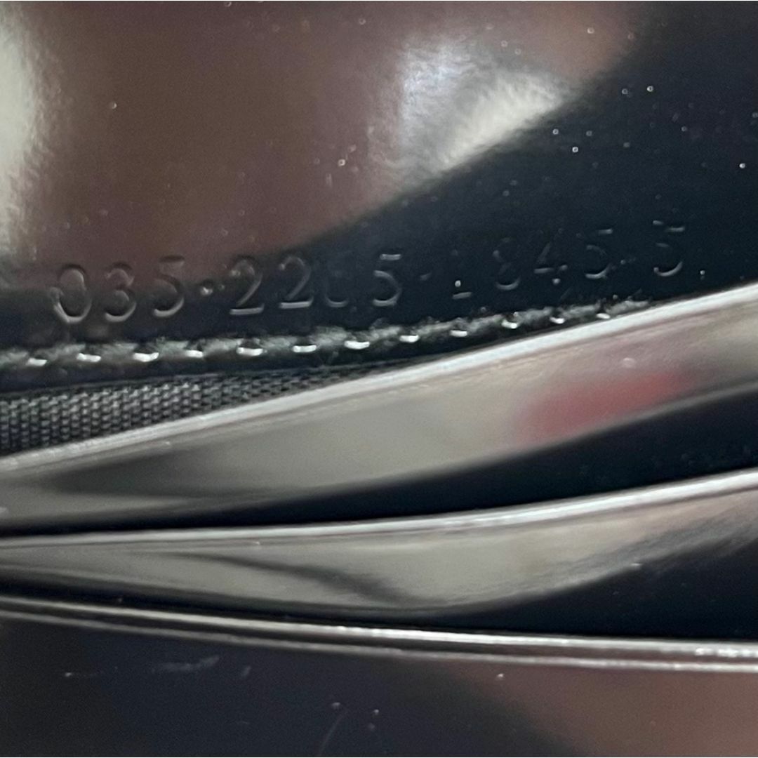 GUCCI - 極美品✨GUCCI グッチ エナメル レザー 二つ折り財布