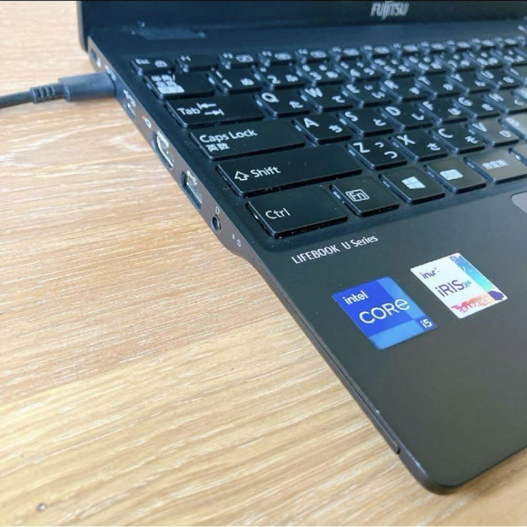 【格安】軽量/SSD/カメラ/オフィス付/Windows11/黒/ノートパソコン 富士通 - 【バッテリー良好】SSD/軽量/オフィス/Windows11/黒