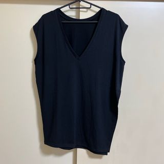 ★☆HANNE☆サイドスリットVネックノースリーブTシャツ(Tシャツ(半袖/袖なし))