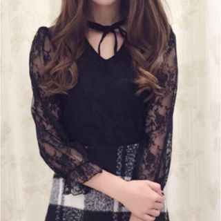 エブリン(evelyn)のevelyn  レースチョーカートップス(カットソー(長袖/七分))