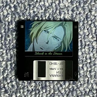 【匿名発送】BANANAFISH フロッピー風缶バッジ Part.13 (バッジ/ピンバッジ)