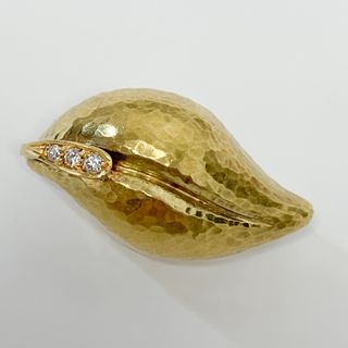 ティファニー(Tiffany & Co.)の【中古】ティファニー TIFFANY パロマ・ピカソ ダイヤモンド K18  ゴールド ハンマード リーフ　ブローチ 750(ブローチ/コサージュ)