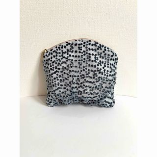 ハンドメイド　ドット柄オパール布　チュールポーチ　ふんわり　海モチーフ(ポーチ)