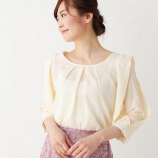 イッツデモ(ITS'DEMO)の新品タグ付 イッツデモ Ｍサイズ 袖レース ブラウス(シャツ/ブラウス(長袖/七分))