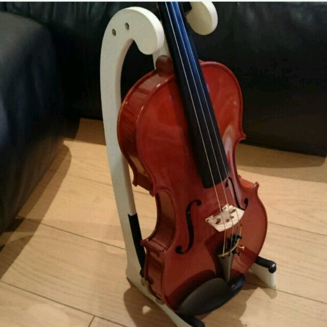 バイオリン置き 楽器の弦楽器(ヴァイオリン)の商品写真