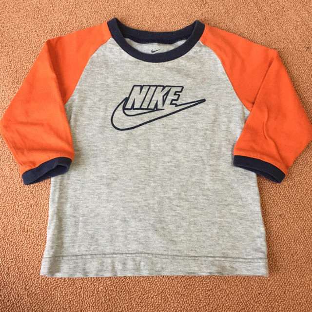 NIKE(ナイキ)のナイキロンT キッズ/ベビー/マタニティのベビー服(~85cm)(Ｔシャツ)の商品写真