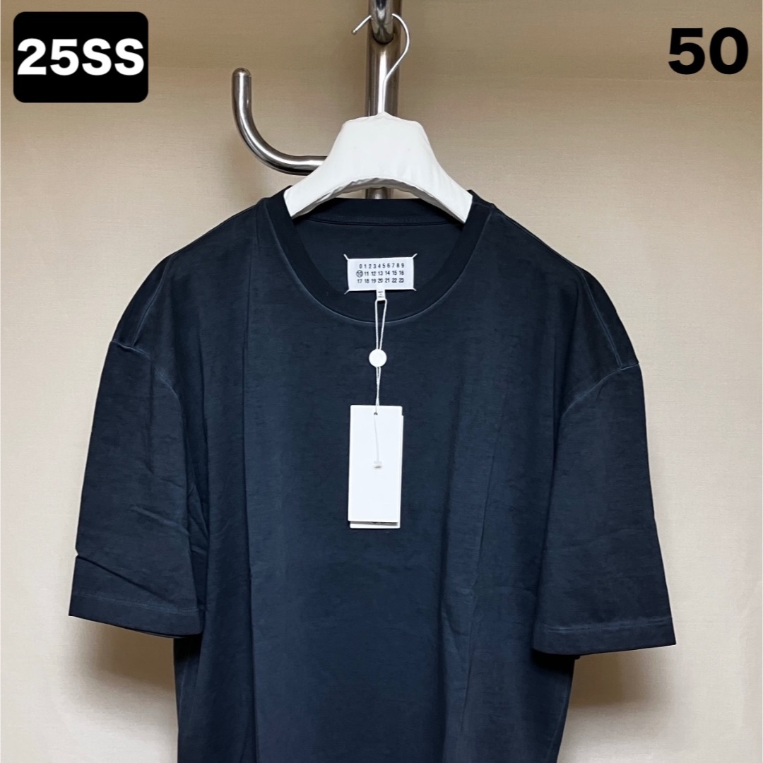 Maison Margiela（旧Maison Martin Margiela）(メゾンマルジェラ)の新品 50 25ss マルジェラ ガーメントダイTシャツ 黒系統 18007 メンズのトップス(Tシャツ/カットソー(半袖/袖なし))の商品写真