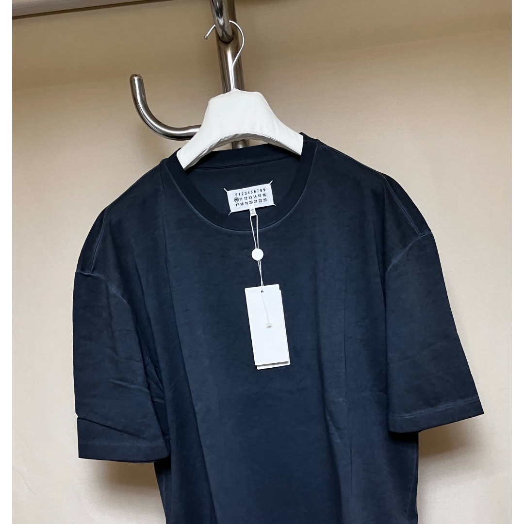 Maison Margiela（旧Maison Martin Margiela）(メゾンマルジェラ)の新品 50 25ss マルジェラ ガーメントダイTシャツ 黒系統 18007 メンズのトップス(Tシャツ/カットソー(半袖/袖なし))の商品写真