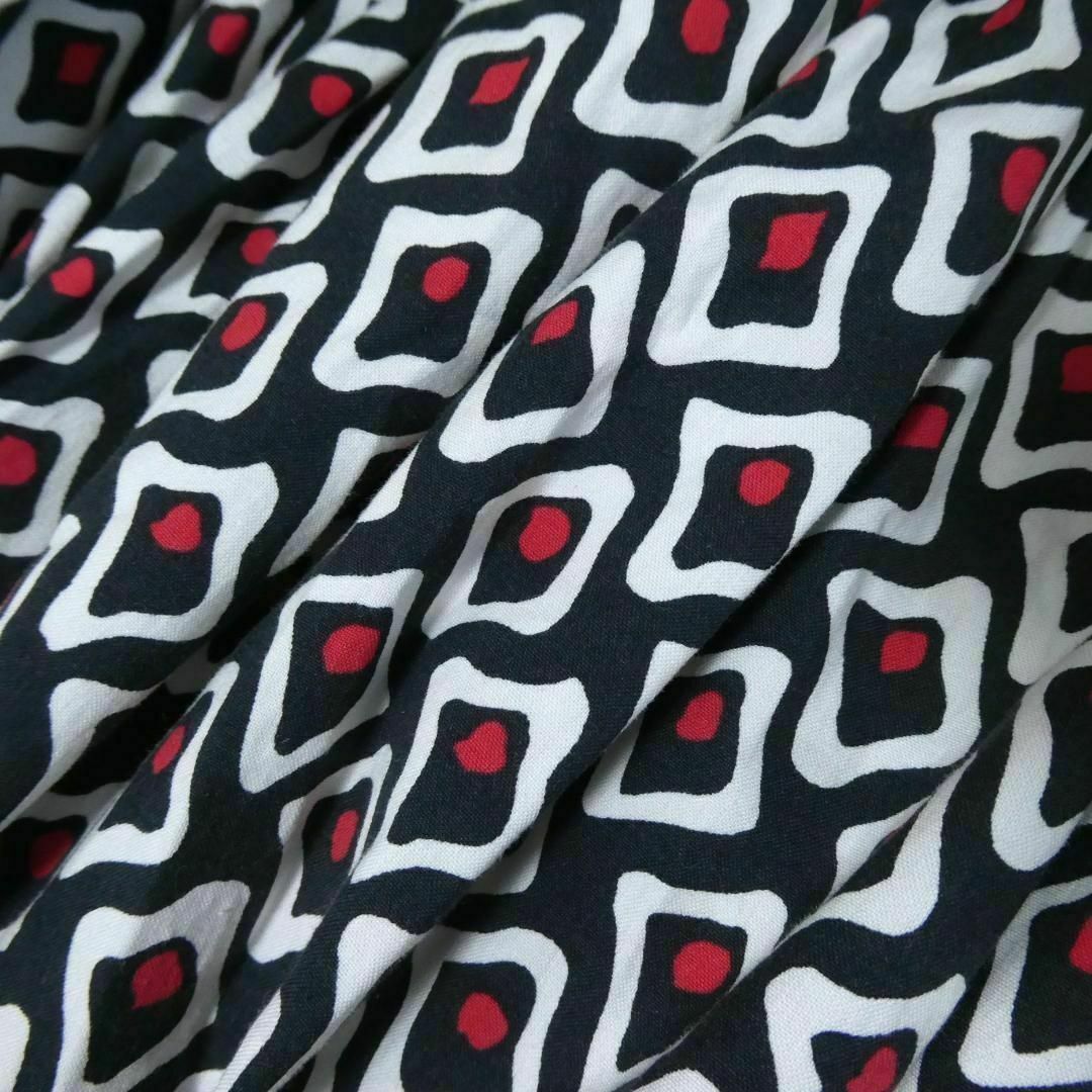 PRADA(プラダ)の美品 PRADA 幾何学模様 総柄 名作 膝丈 半袖 フレア ワンピース レディースのワンピース(ひざ丈ワンピース)の商品写真