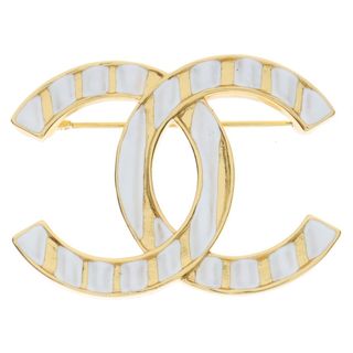 シャネル(CHANEL)のCHANEL シャネル ココマーク ブローチ クルーズコレクション ゴールド×ホワイト GP I23C(その他)