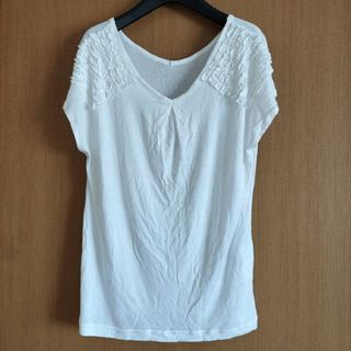 白Tシャツ　フリル付き(Tシャツ(半袖/袖なし))