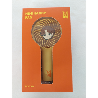 ボウダンショウネンダン(防弾少年団(BTS))のBTS テテ V Tiny TAN 扇風機 ストラップ ステッカー付(アイドルグッズ)