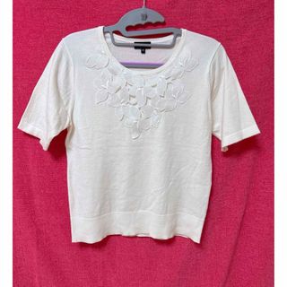 タルボット(TALBOTS)の【美品】TALBOTS★Mサイズ★ホワイト★花刺繍 半袖ニット★サマーセーター★(ニット/セーター)