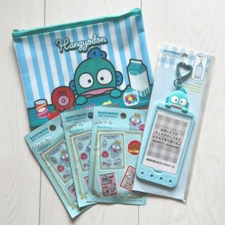 ダイソー(DAISO)の【３種5個セット】ハンギョドン サンリオ まいぱちるん フラットポーチ シール(その他)