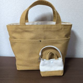 からし色のトートバッグとminiトートバッグ(バッグ)