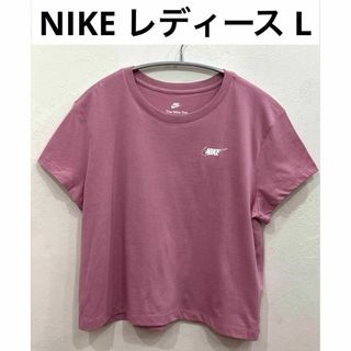 ナイキ(NIKE)の新品　ナイキ　レディースL　ピンク　ショート丈　半袖Tシャツ　バックプリントロゴ(Tシャツ(半袖/袖なし))