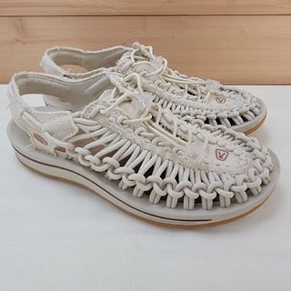 キーン(KEEN)のキーン ウィメンズ ユニーク サンダル キャンバス オフホワイト 23cm(サンダル)