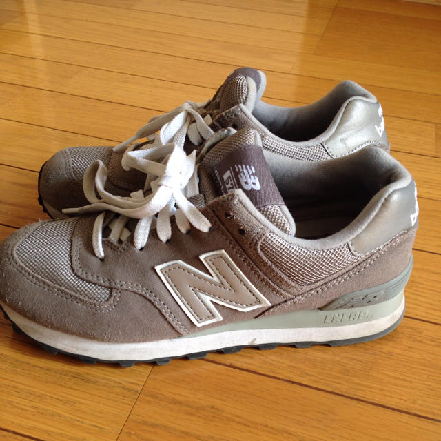 New Balance(ニューバランス)のNewbalance574グレー23.5 レディースの靴/シューズ(スニーカー)の商品写真