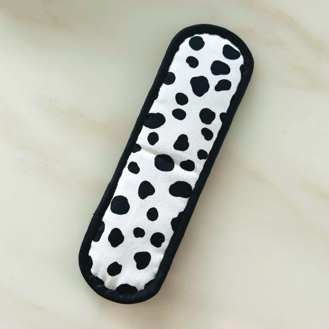 水筒肩紐カバー♡ダルメシアン柄　ホワイト ハンドメイドのキッズ/ベビー(外出用品)の商品写真
