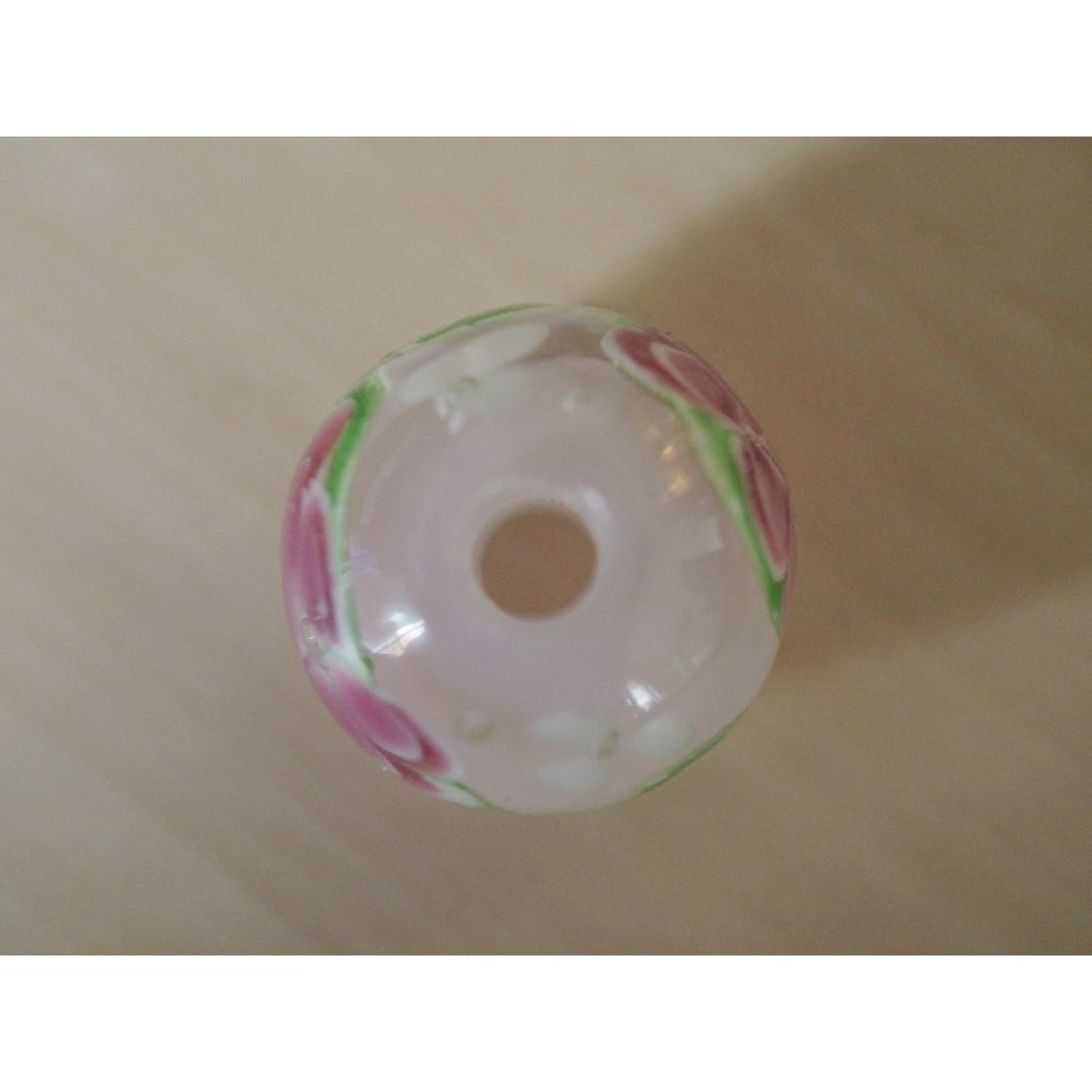 ピンク とんぼ玉　18mm トンボ玉　蜻蛉玉　硝子　ガラス おしゃれ ハンドメイドの素材/材料(各種パーツ)の商品写真