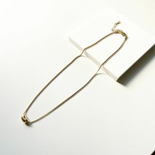 人気商品　ゴールドネックレス　ビーンズ　シンプル　40cm　サイズ調整可能(ネックレス)