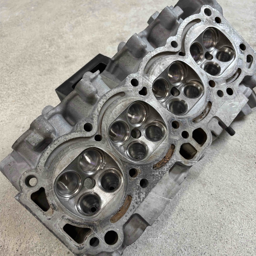 AE86 4AG ヘッドASSY 純正 レビン トレノ トヨタ - AE86 純正 4AG シリンダーヘッドASSY レビン トレノ