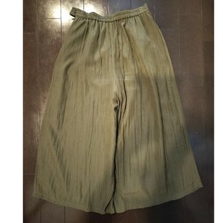 ビームス(BEAMS)のガウチョパンツ　カーキ(キュロット)