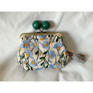 刺繍　木玉親子がま口ミニ財布　ひなぎく　(財布)