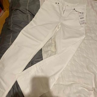 ザラ(ZARA)のZARA デニム 新品未使用 タグ付き(デニム/ジーンズ)