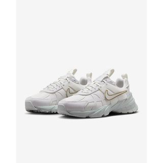 ナイキ(NIKE)の【新品タグ付き】NIKE ナイキ V2K ラン GORE-TEX ゴアテックス(スニーカー)