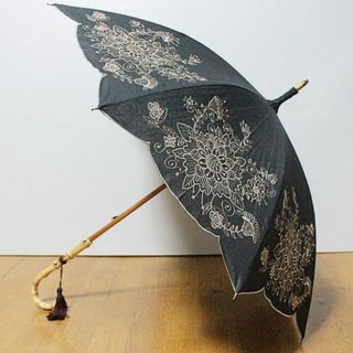 新品 ボタニカル刺しゅう バンブーハンドル タッセル飾り 耐風 晴雨兼用長傘 黒(傘)
