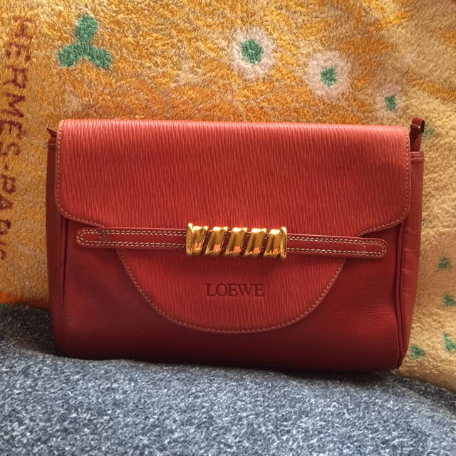 LOEWE(ロエベ)のきょうきょう様専用✴️ロエベLOEWE💗 レディースのバッグ(クラッチバッグ)の商品写真