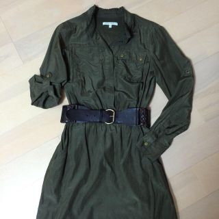 バナナリパブリック(Banana Republic)のカーキ色♡辛口ワンピース(ひざ丈ワンピース)