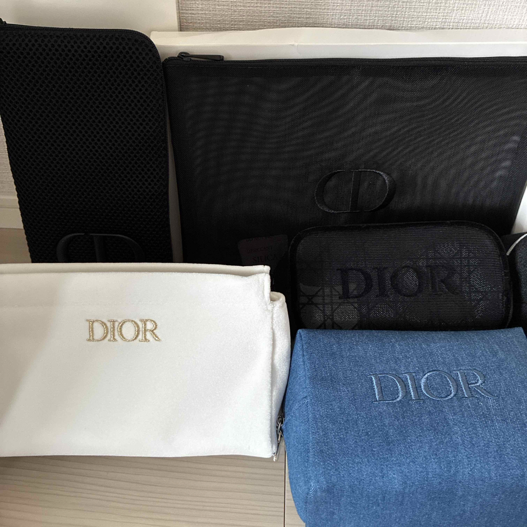 Christian Dior(クリスチャンディオール)の【新品未使用】豪華✨ディオールオリジナルポーチ１１個セット エンタメ/ホビーのコレクション(ノベルティグッズ)の商品写真
