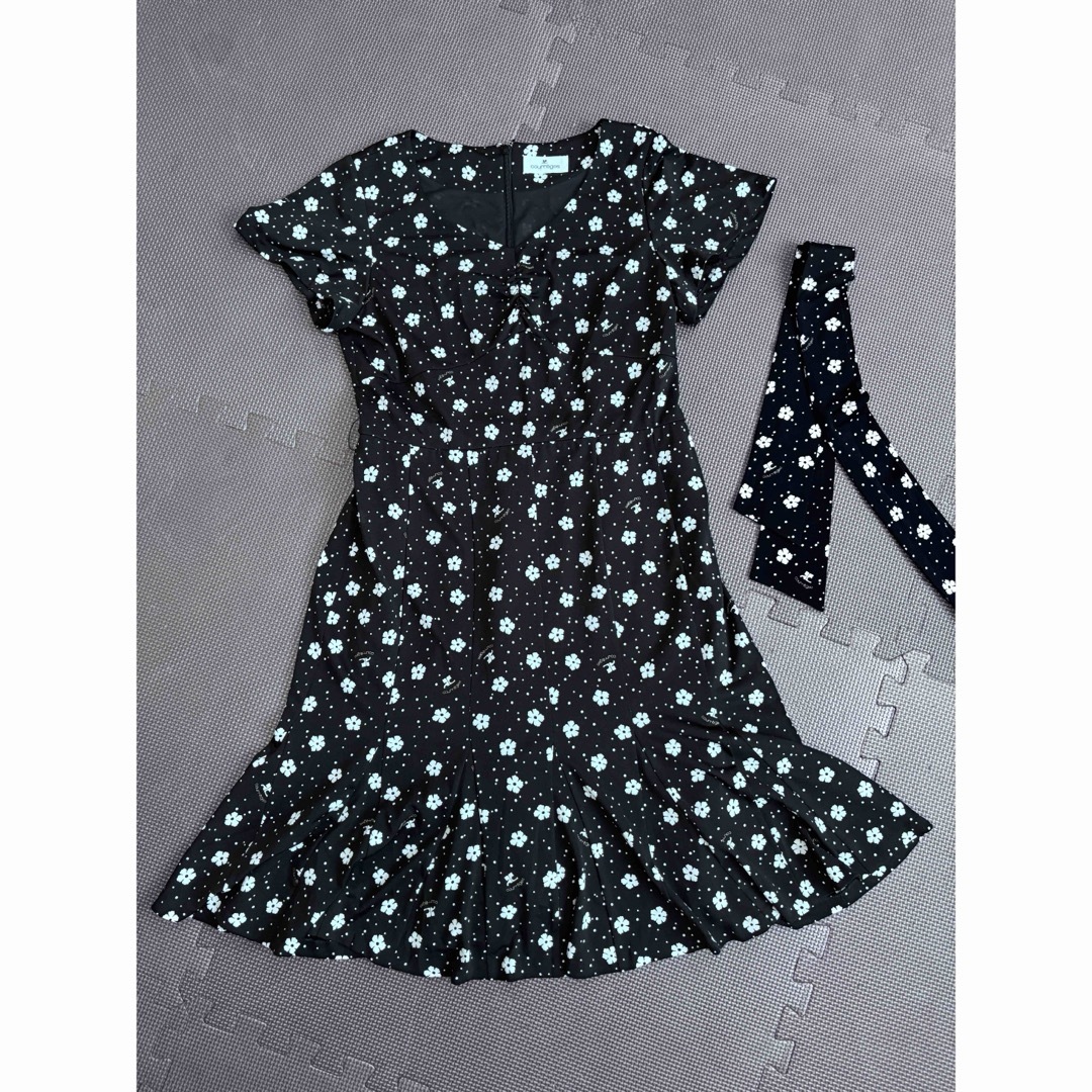 最高の品質 クレージュ courreges - Courreges 花柄 ロゴ 総柄 ワンピース ワンピース