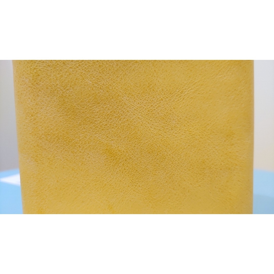 isola - アイソラ isola 未使用 ボックス 2つ折 財布 オレンジ