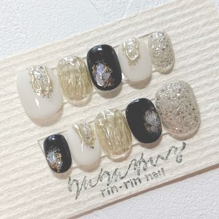 現品 ブラックオフホワイトゴールドニュアンスネイル 前撮り 成人式 夏 韓国(つけ爪/ネイルチップ)