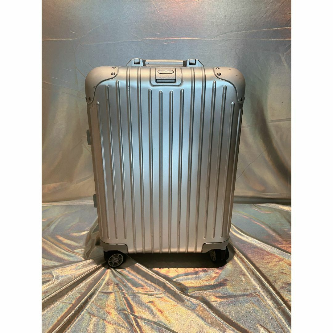 RIMOWA - リモワ クラシック キャビン 36L 泊 シルバーの通販 by