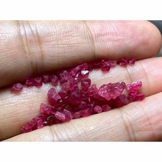 RS11-27 非加熱 10.0ct 原石 スピネル ミャンマー産 ルース(イヤリング)