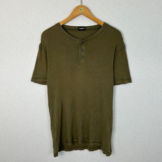 OLDUNIQLO ユニクロ ヘンリーネック 半袖Tシャツ アースカラー カーキ Lサイズ メンズ 古着 アメカジ(Tシャツ/カットソー(半袖/袖なし))