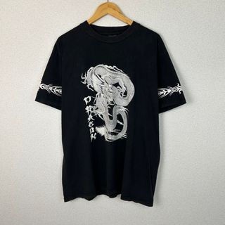 IN THE DARK ドラゴン 袖プリント 和柄 半袖Tシャツ ブラック XXLサイズ メンズ 古着 Y2K　ナード系　グラフィックt(Tシャツ/カットソー(半袖/袖なし))